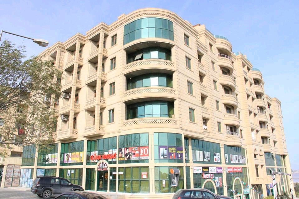 2 otaqlı 82 m² Yeni Tikili qurtuluş 93 Satılır