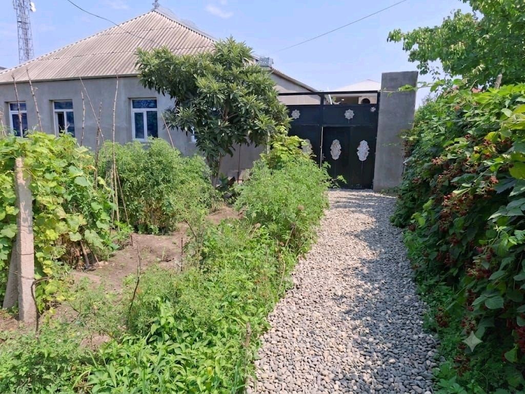 Həyət evi 110 m² Qızılqaya qəsəbəsi arkanın yani 1ci küçə