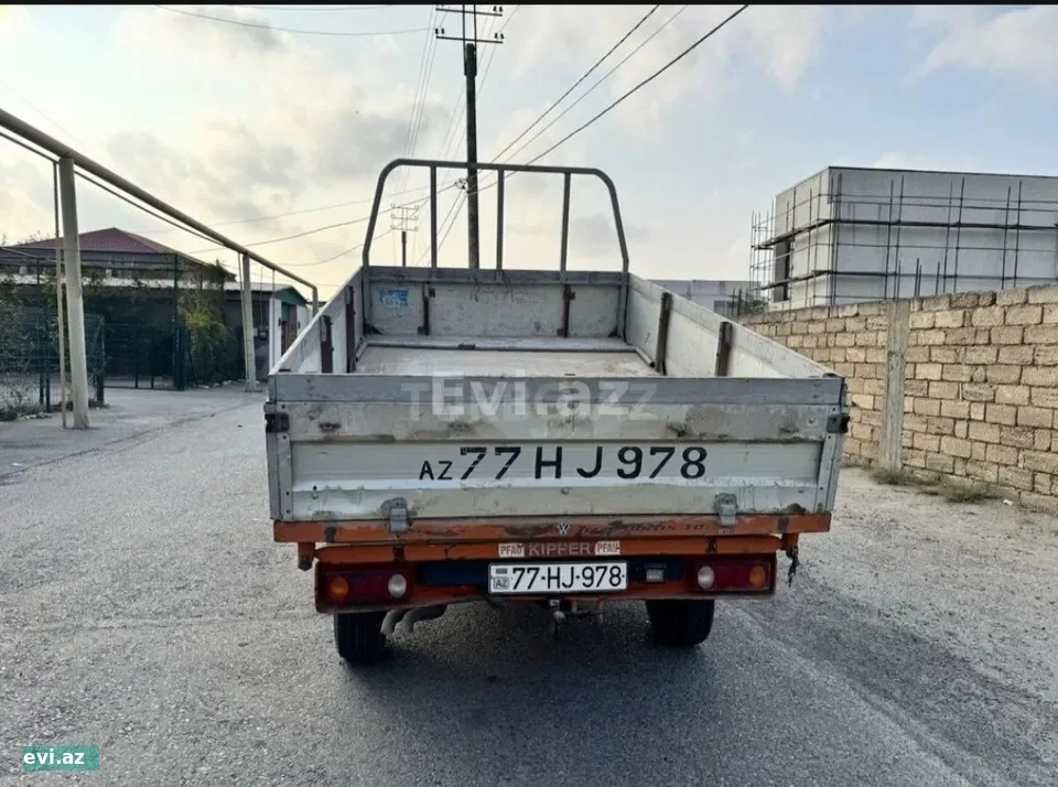Volkswagen Transporter, 2.5 L, 2000 il, 320 000 km