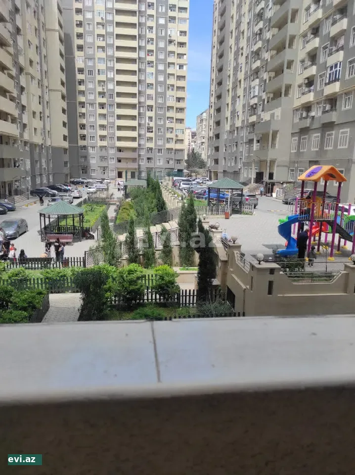 3 otaqlı 70 m² Yeni Tikili Yeni Günəşli D Massivi  Kirayə verilir