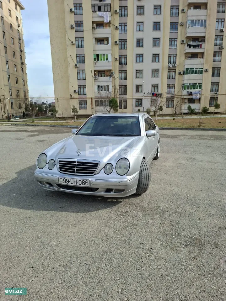 Mercedes 2001 il 414.800 km