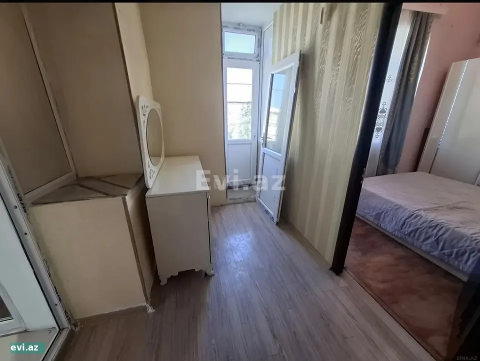 3 otaqlı 65 m² Köhnə tikili Satılır 20 ci sahə, Ömər Faiq Nemanzadə