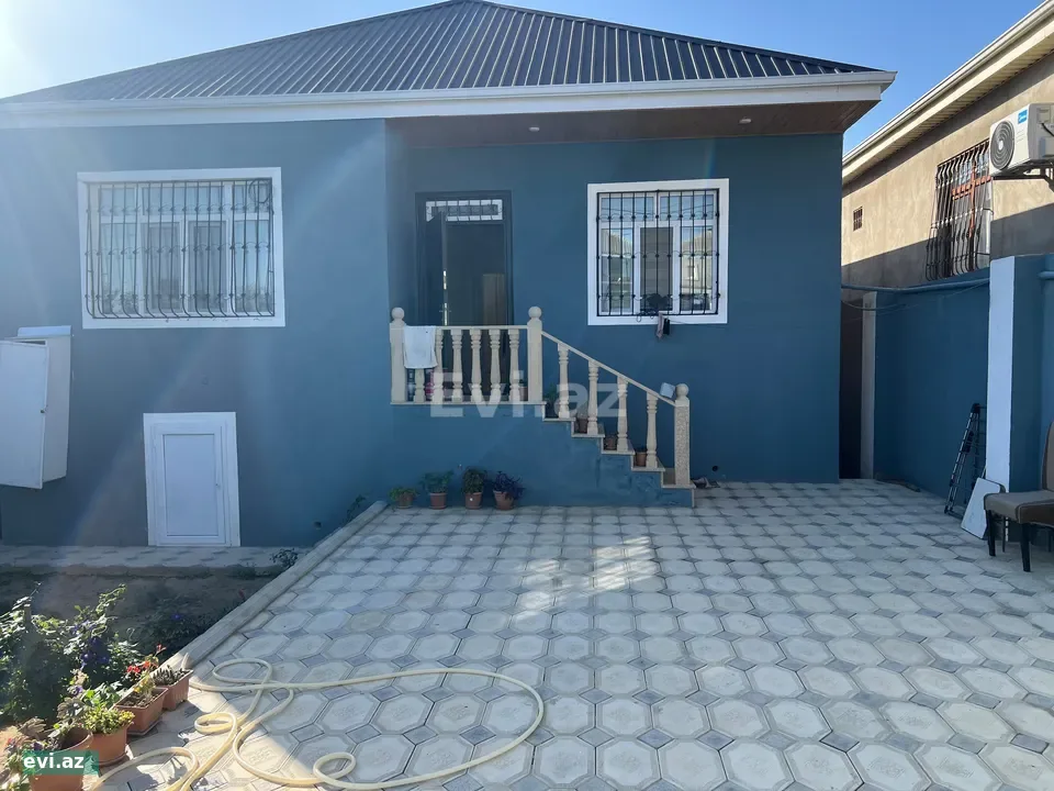Həyət evi 80 m² Satılır Dədə Qorqurd qəsəbəsi. 2.5 sot 1 mərtəbə