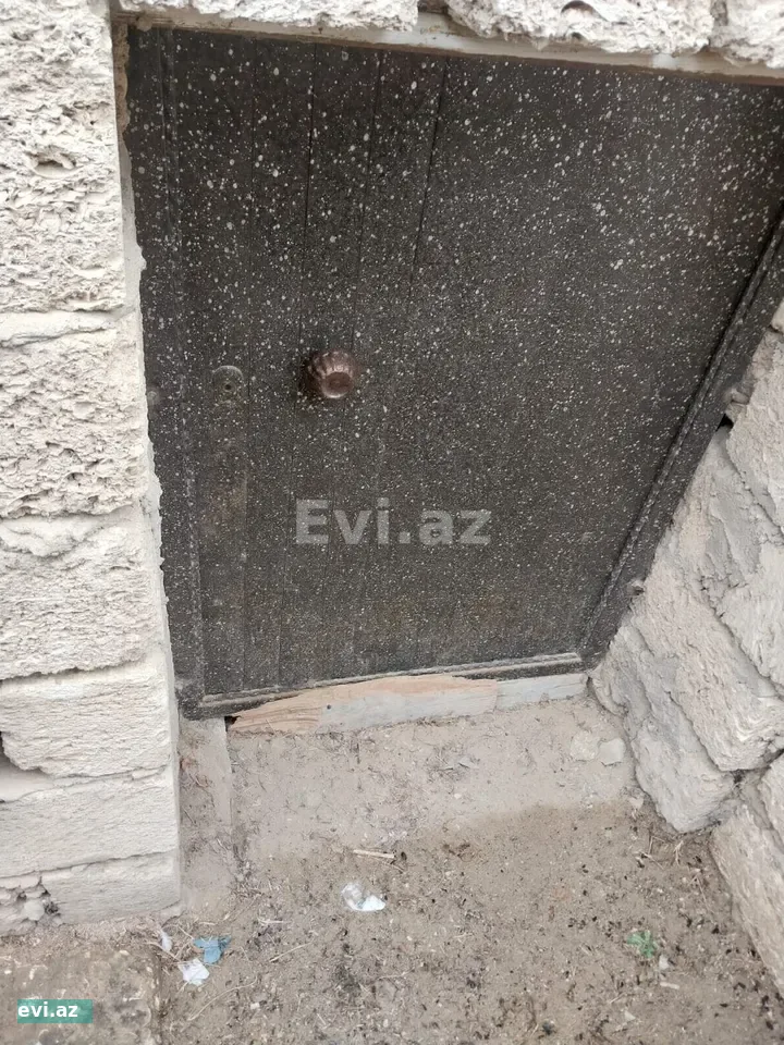 Həyət evi 36m² Satılır Balaxani ,Fazenda yasayiş masivi ,cut dasla tikilib,kombi sistemi var su