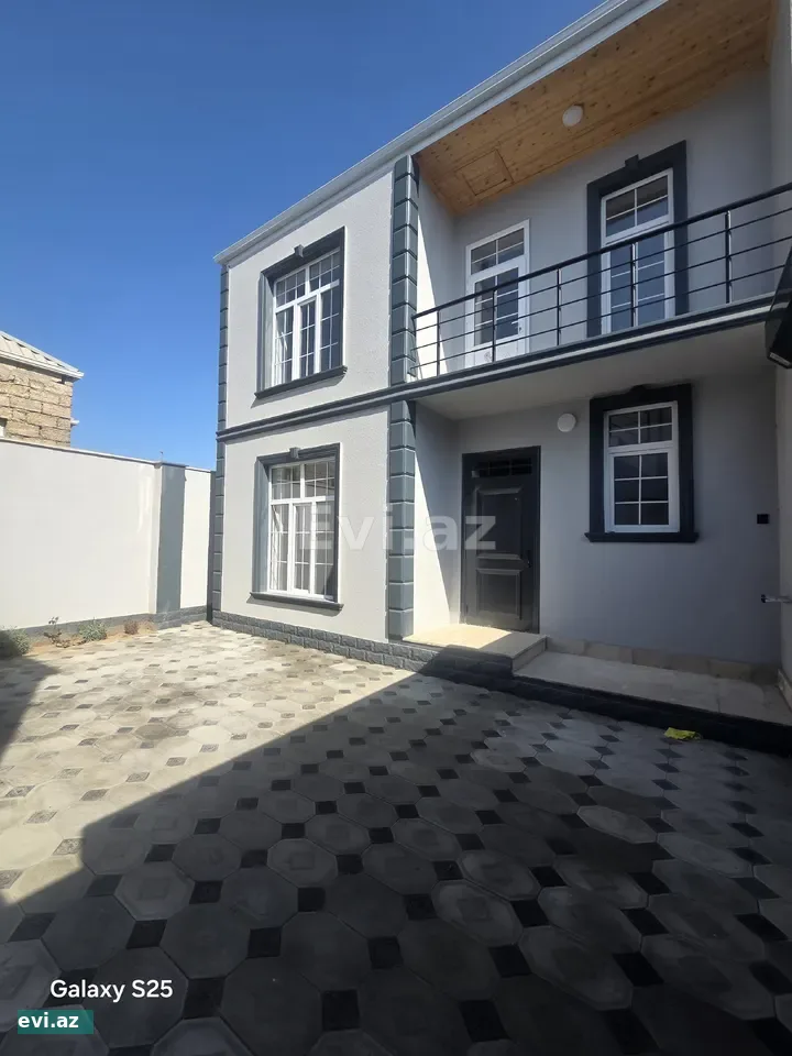 Həyət evi 140 m² Satılır binə qəd 2.2 sot 2 mərtəbə