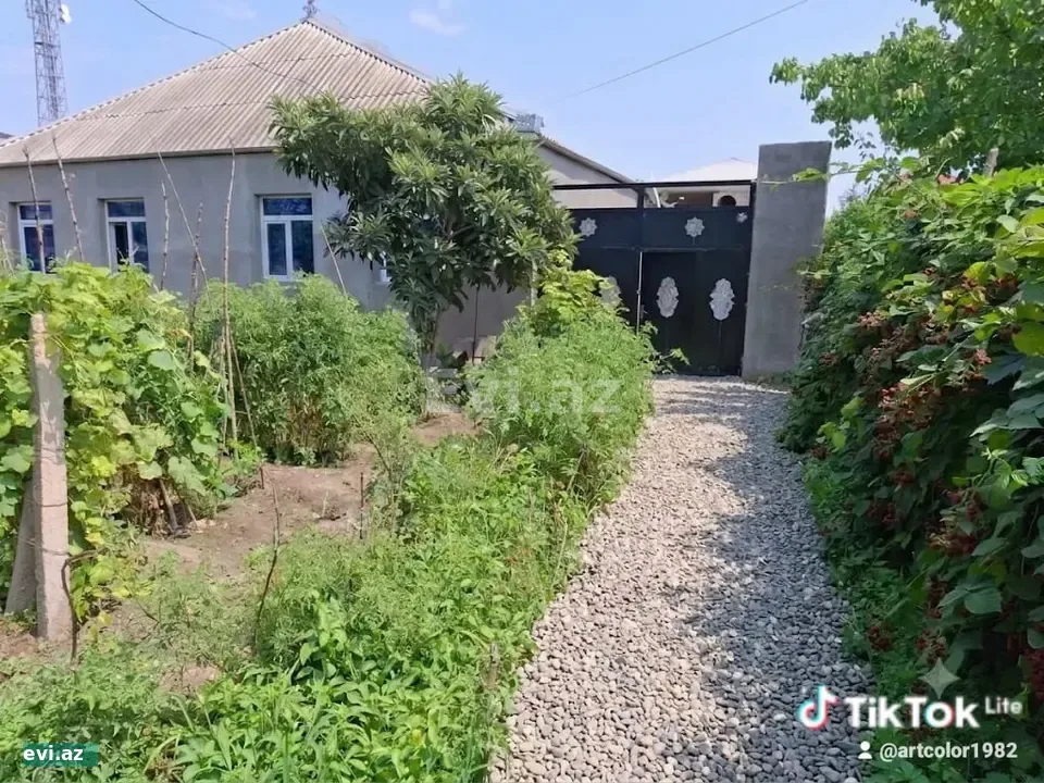 Həyət evi 110 m² Satılır Gəncə şəhər Qızılqaya qəsəbəsində iqamətgahın yanı Maralgöl restoran