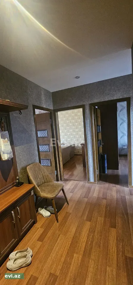 3 otaqlı 67 m² Köhnə tikili Satılır 6cı mikrorayon. Nəsimi metrosunun yanı