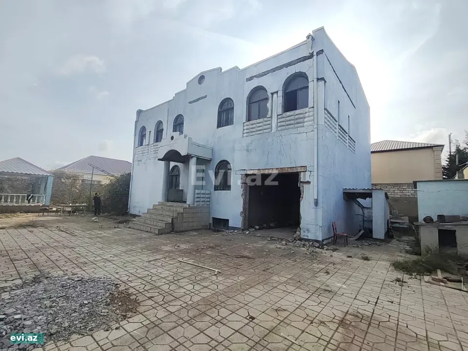Bağ evi 500 m² Satılır Buzovna 10 sot 4 mərtəbə