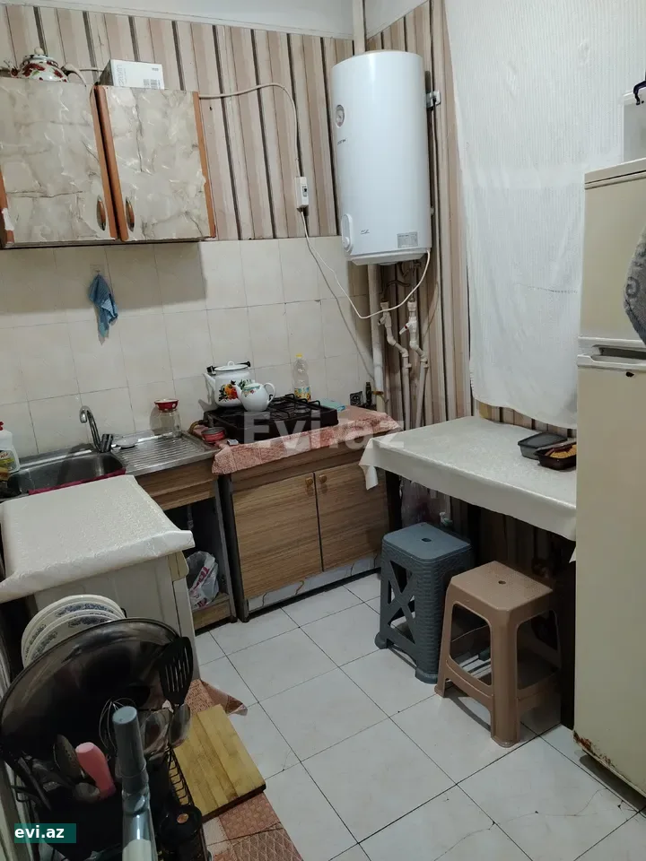 1 otaqlı 45 m² Köhnə tikili Kirayə verilir memar ecemi