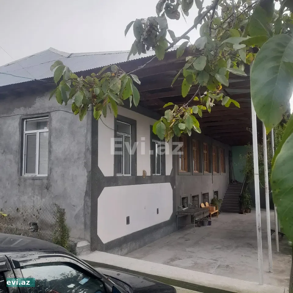 Həyət evi 200 m² Satılır şəki şəhəri 9 sot 1 mərtəbə