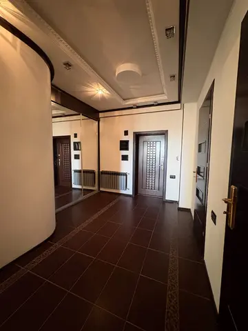 3 otaqlı 178 m² Yeni Tikili Bakıxanov Satılır