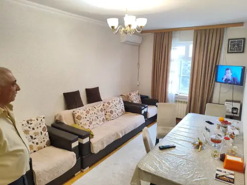 3 otaqlı 60 m² Köhnə tikili Yeni Günəşli AB Massivi  Kirayə verilir