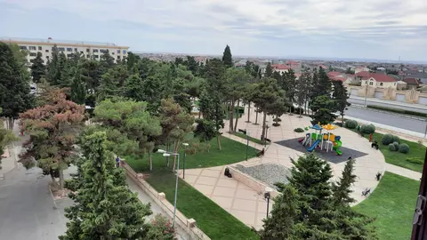 3 otaqlı 72 m² Köhnə tikili Satılır Buzovna