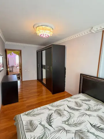 2 otaqlı 70 m² Köhnə tikili Kirayə verilir Nefciler
