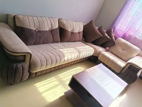 Künc Divan