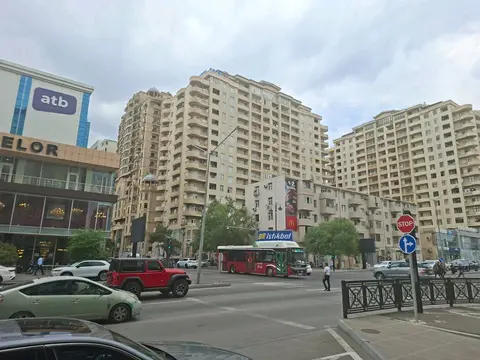 2 otaqlı 56 m² 8 noyabr m. Yeni Tikili Kirayə verilir