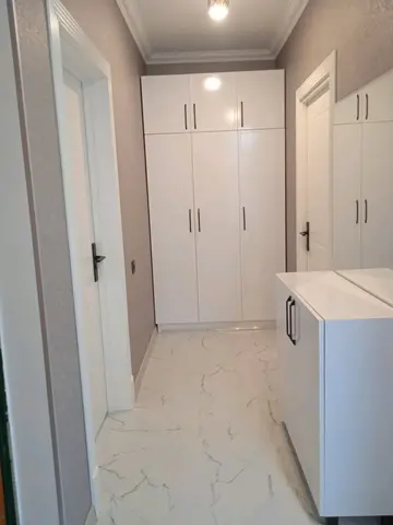 3 otaqlı 65 m² Köhnə tikili 11 ci mkr 27  Kirayə verilir